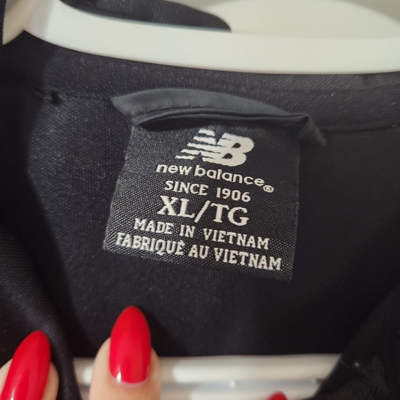 Womens New Balance jacket - Picture 5 of 5